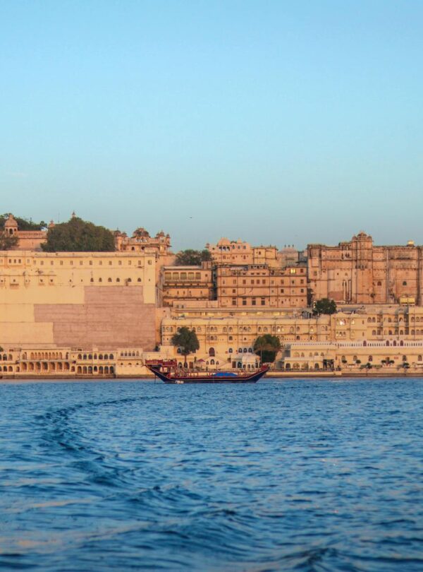 City Palace Udaipur – grand royal palace with Rajasthani architecture, Rajasthan, India
